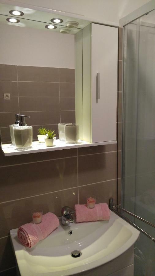 Apartmani Roberta Jurdani Exteriér fotografie