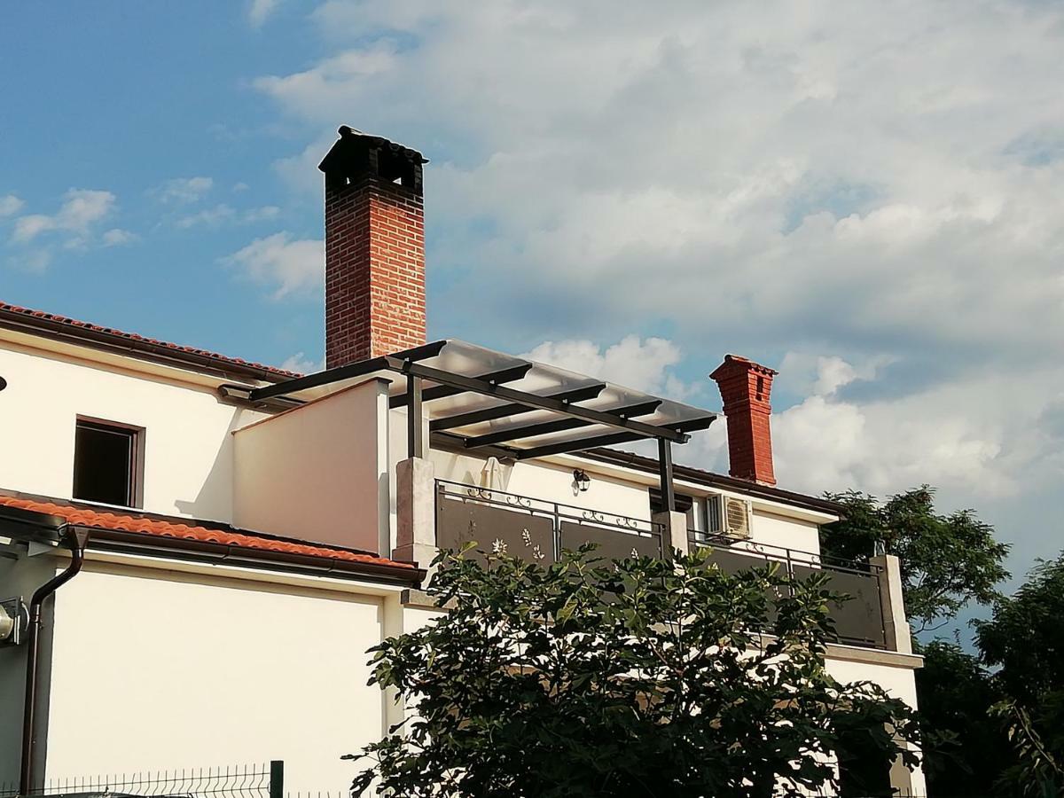 Apartmani Roberta Jurdani Exteriér fotografie