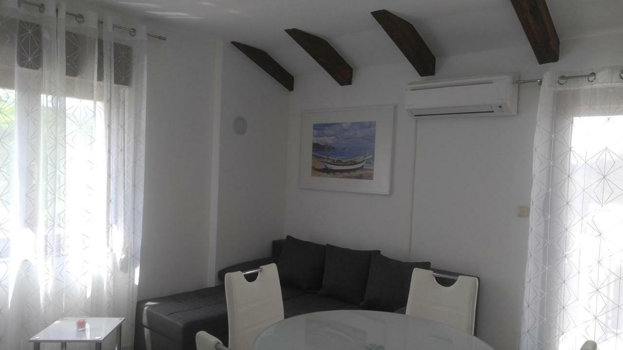 Apartmani Roberta Jurdani Exteriér fotografie