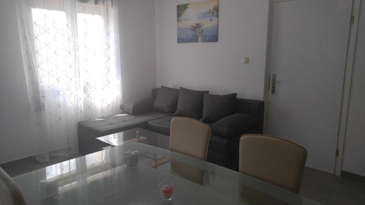 Apartmani Roberta Jurdani Exteriér fotografie