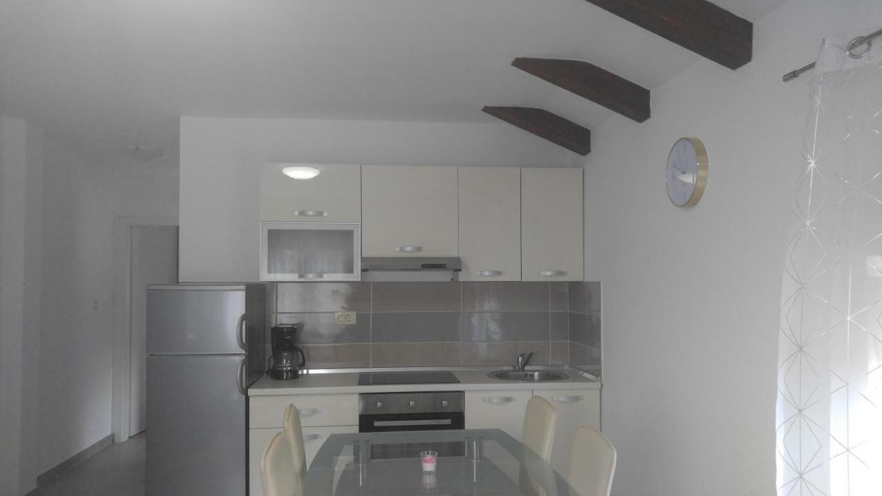 Apartmani Roberta Jurdani Exteriér fotografie