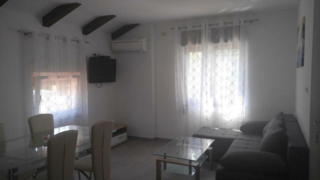 Apartmani Roberta Jurdani Exteriér fotografie