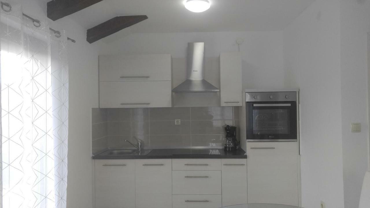 Apartmani Roberta Jurdani Exteriér fotografie